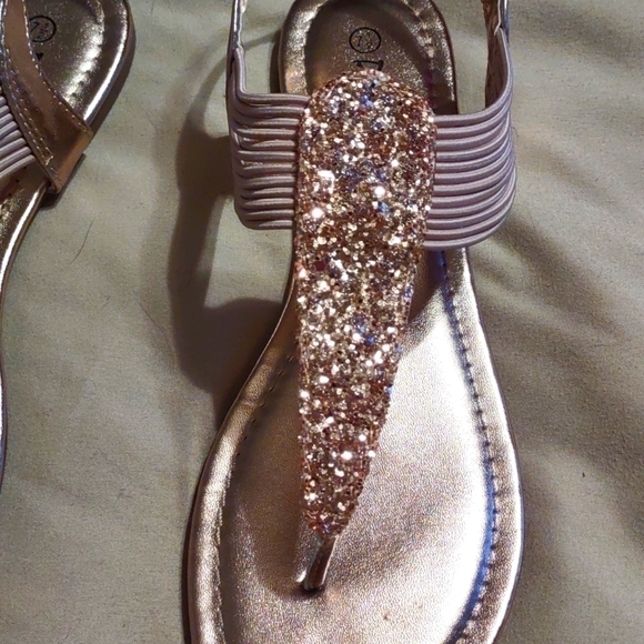 Champagne Gold Gladiator Sandals Size 7 1/2 - Picture 3 of 6